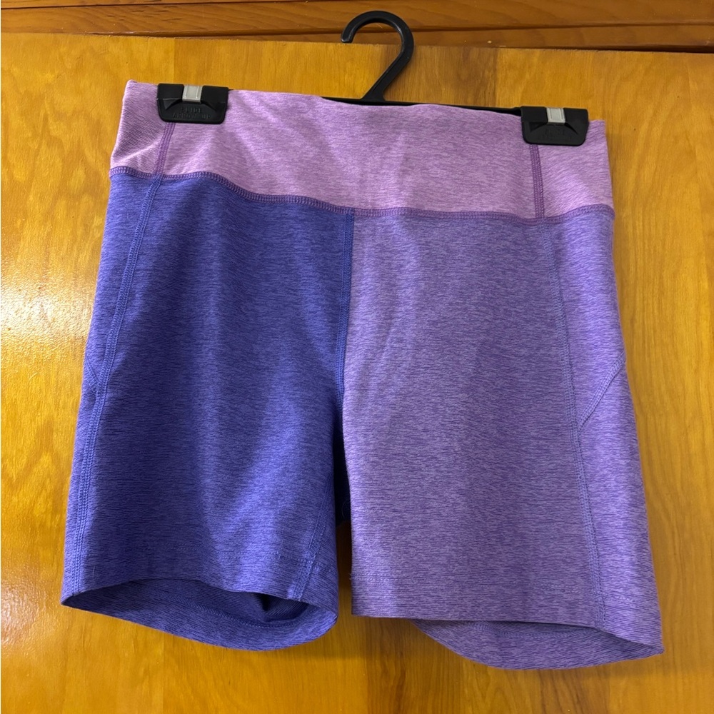 Outdoor Voices women’s shorts size medium